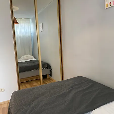 Ohmyhome-grzybowska Apartment