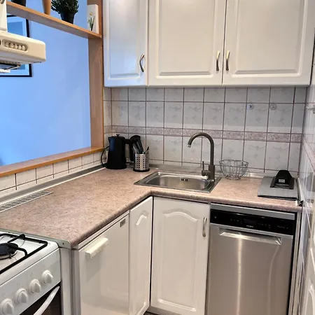 Ohmyhome Grzybowska Lägenhet